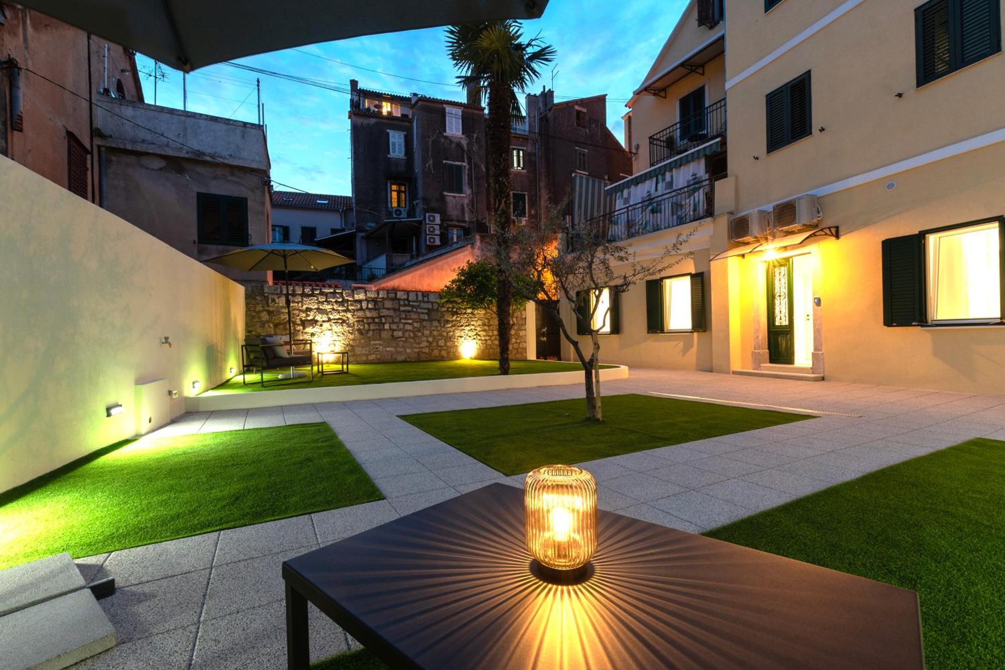 Teuta Garden Luxury Apartment *